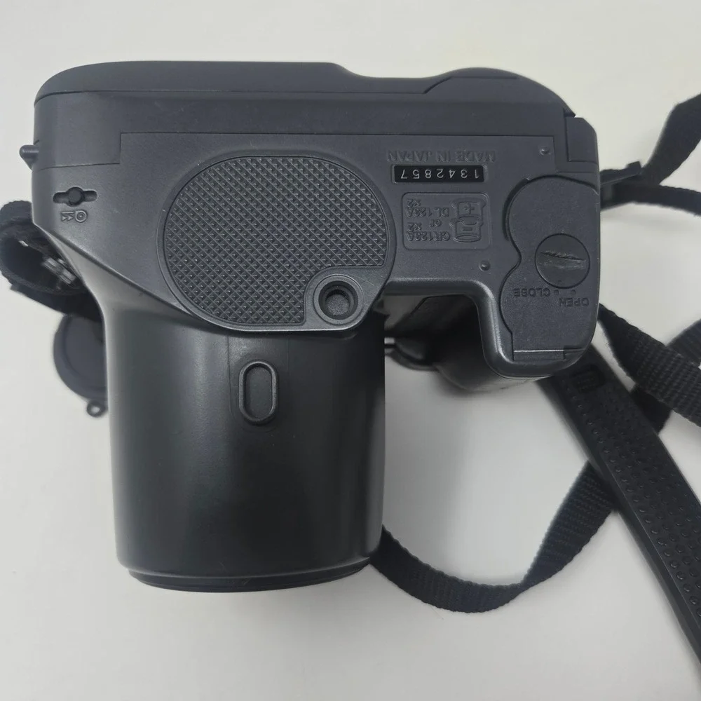 Olympus IS-10 35mm‎ Film SLR Camera 28-110mm 4x Zoom Lens Twin Flash Tested